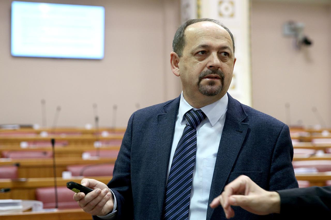 Ivan Lovrinović