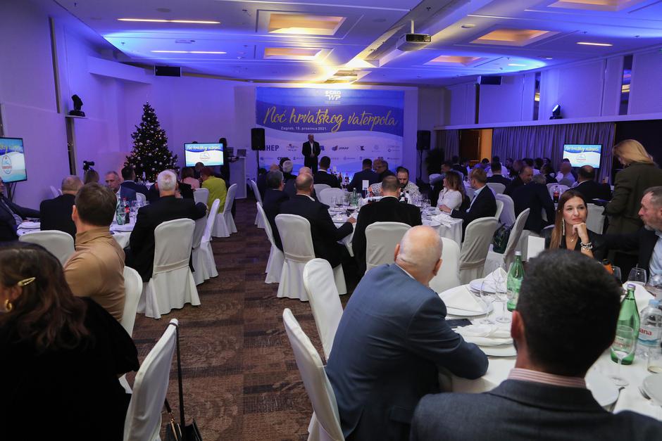 Maro Joković najbolji je hrvatski vaterpolist u 2021., najbolje vaterpolistice su Latica Medvešek i Iva Rozić