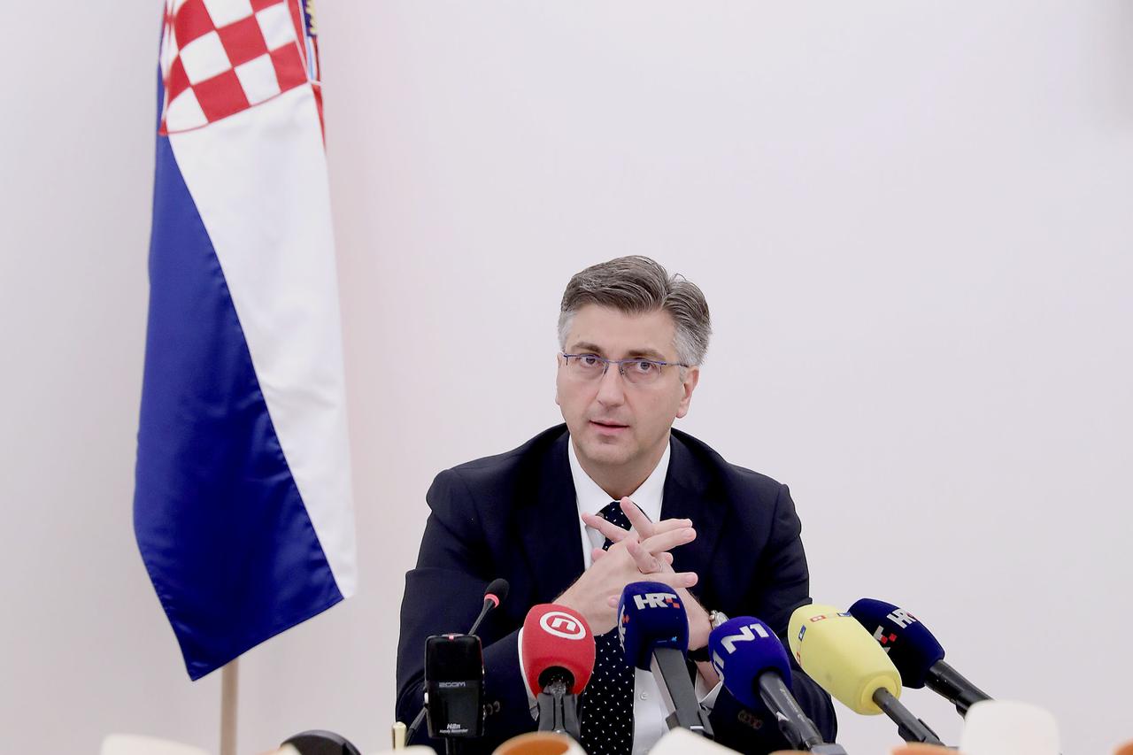 U nazočnosti Plenkovića predstavljena obnovljena dvorana Ban Jelačić