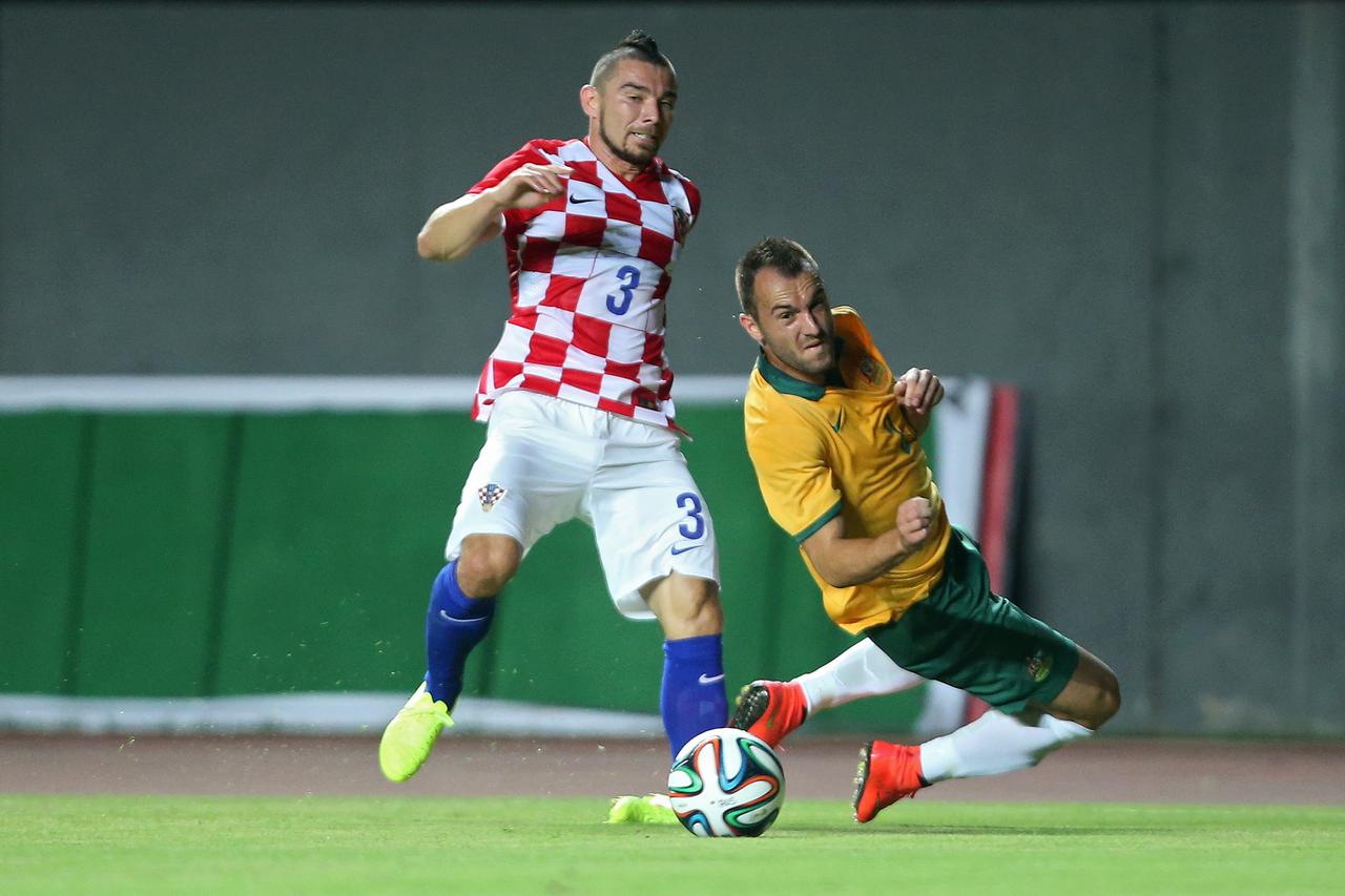 06.06.2014., Salvador, Brazil - Prijateljska utakmica uoci Svjetskog nogometnog prvenstva. Hrvatska - Australija 1:0. Danijel Pranjic, trenutak kada je izvinuo nogu. Photo: Sanjin Strukic/PIXSELL