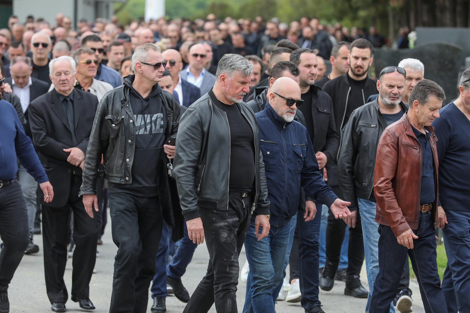 28.04.2023., Zagreb - Pogreb Tomislava Sablje, koji je ubijen u nocnom klubu "Ritz", odrzan je na groblju Markovo Polje. Optuzenik iz Uskokove akcije Tebra Tomislav Sabljo ubijen je hicima iz vatrenog oruzja u nakon fizickog sukoba vise osoba.   Photo: Jurica Galoic/PIXSELL