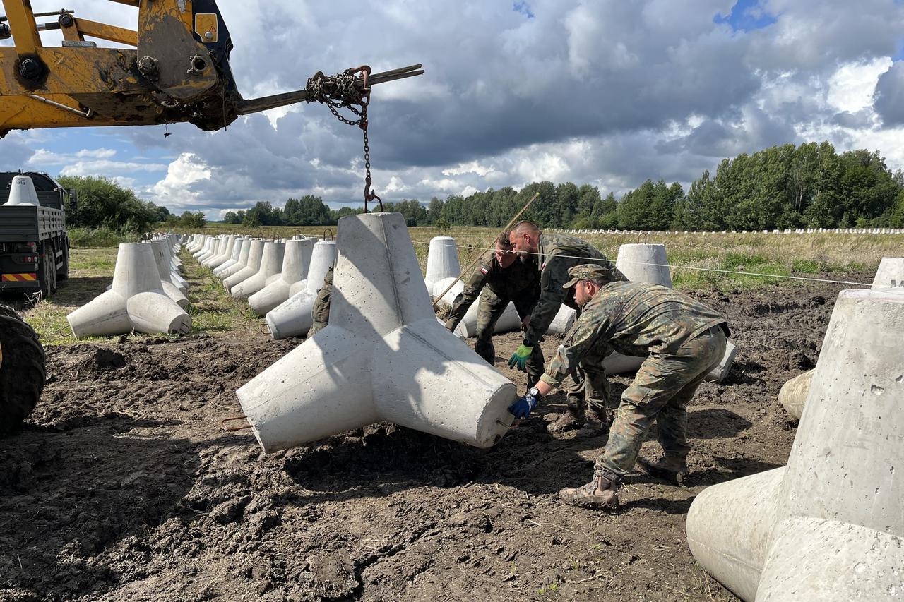 The Bundeswehr is helping Poland fortify its eastern border