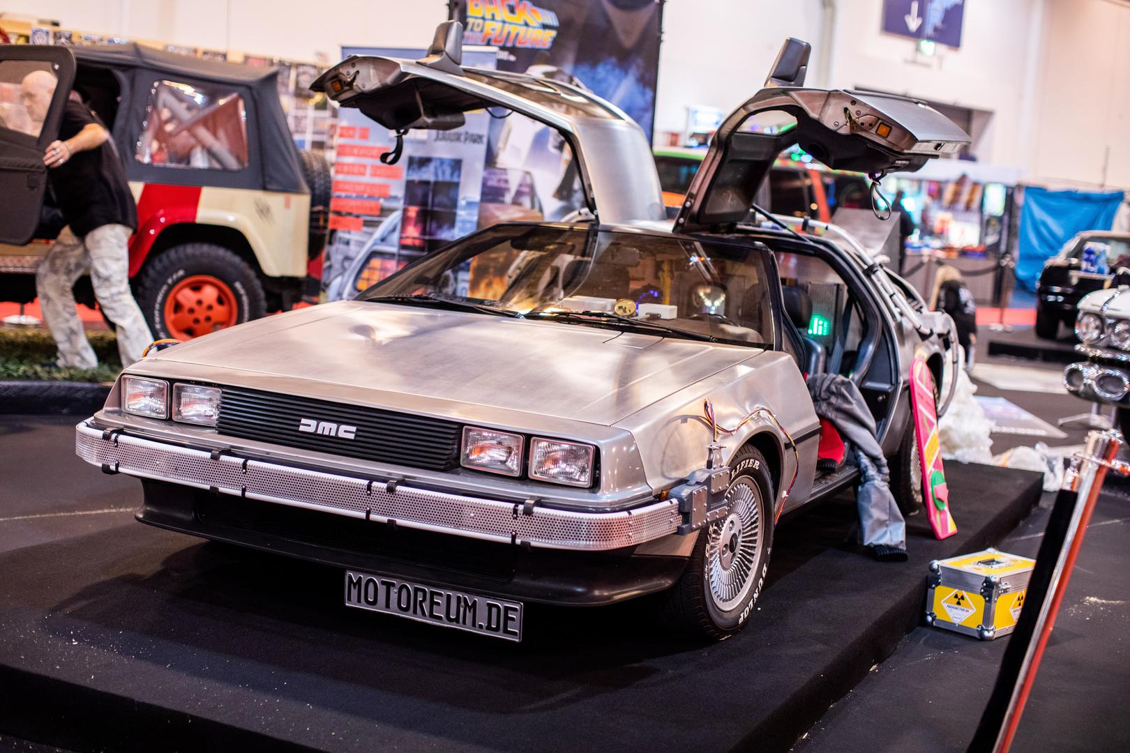 Među njima je i "DeLorean DMC-12", popularni automobil iz filma ''Povratak u budućnost''.