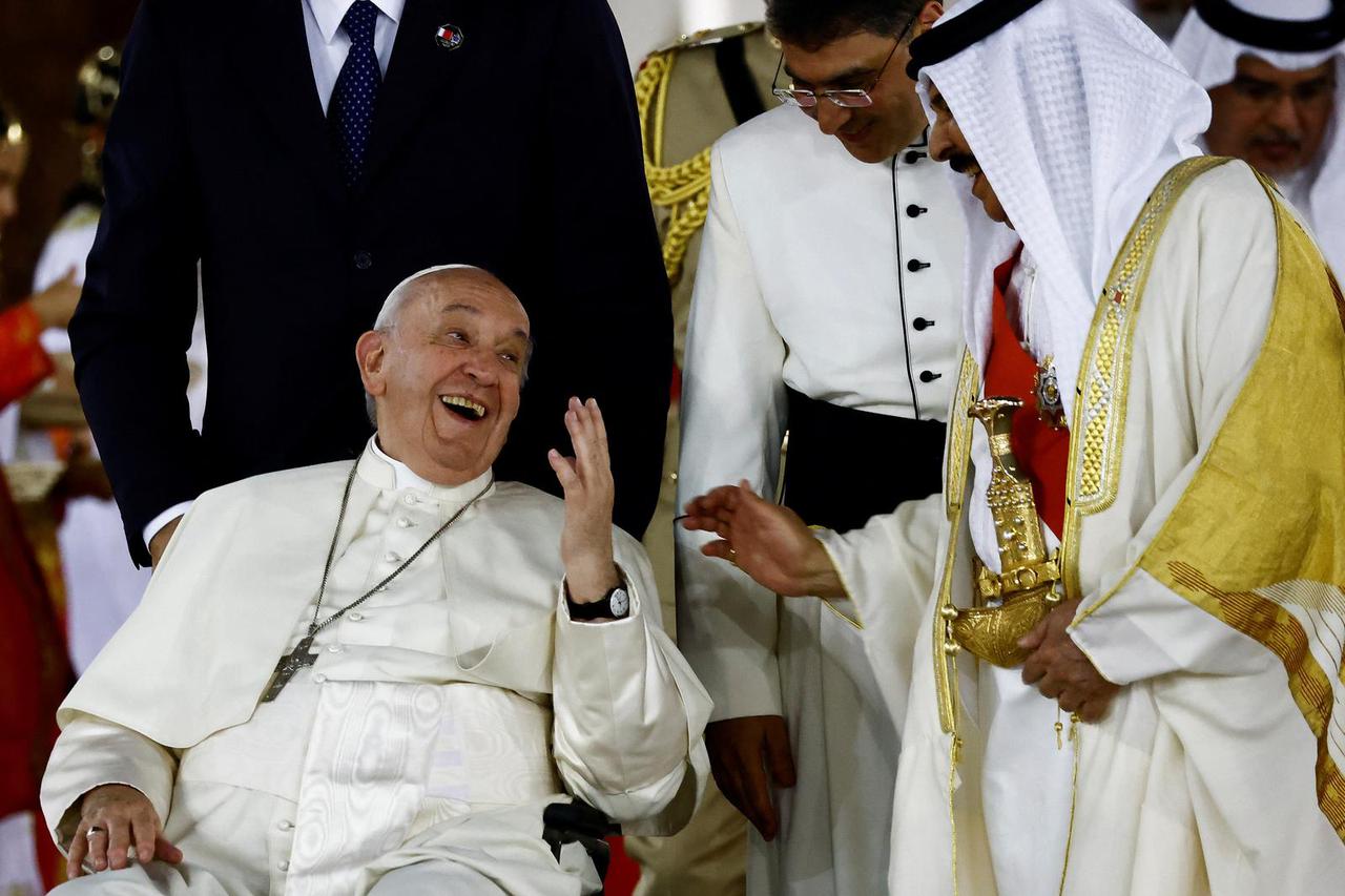 Pope Francis visits Bahrain