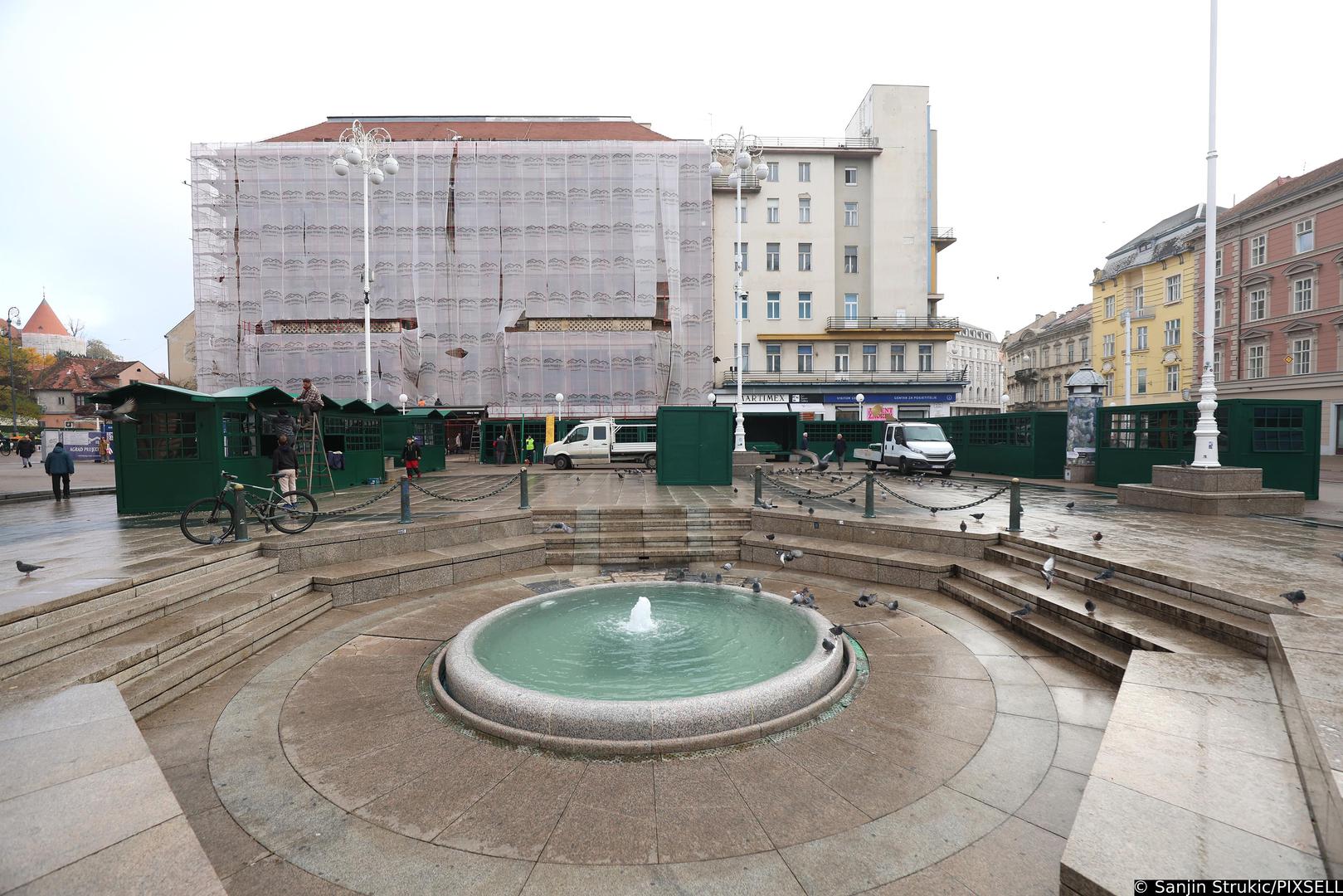 U Zagrebu su lagano počele zadnje pripreme za vrijeme Adventa. 