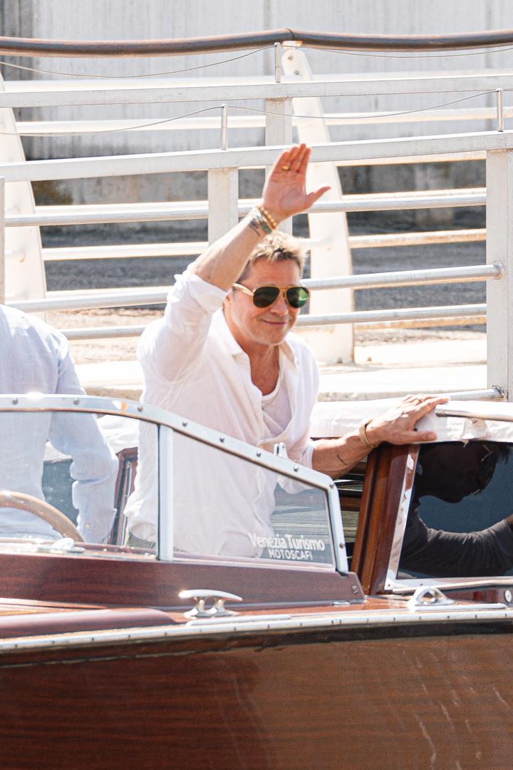 Zvjezdana lica samo se izmjenjuju na 81. Venecijanskom filmskom festivalu, a sljedeći na red došao je Brad Pitt.