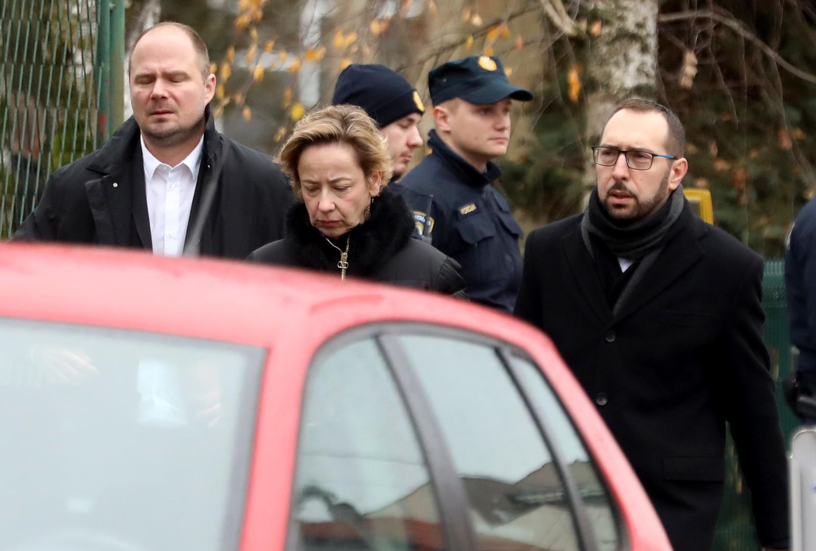 20.12.2024.Zagreb - U OS Precko zasad nepoznati napadac nozem je ozlijedio jednu uciteljicu, a ozljede su zadobili i ucenici. Photo: Robert Anic/PIXSELL