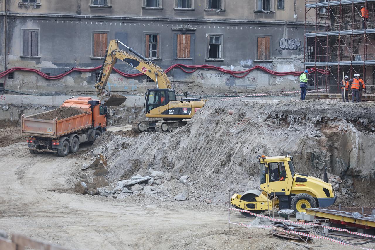 Zagreb: Tomašević s ministrima obišao gradilište multimedijalne Gradske knjižnice i društveno kulturnog centra Paromlin