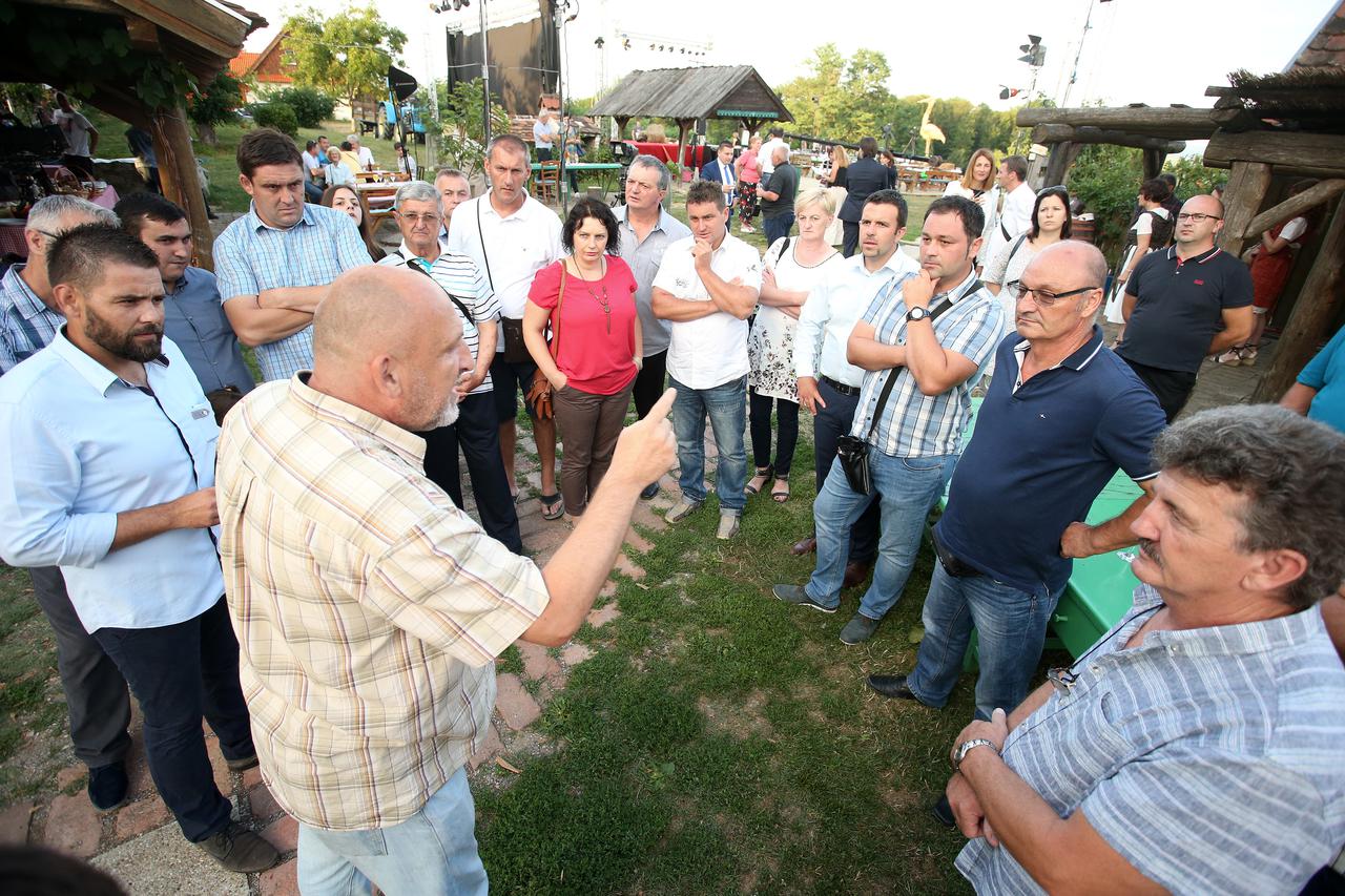 U Ministarstvu poljoprivrede okupio se žiri koji bira finaliste projekta Zlata vrijedan