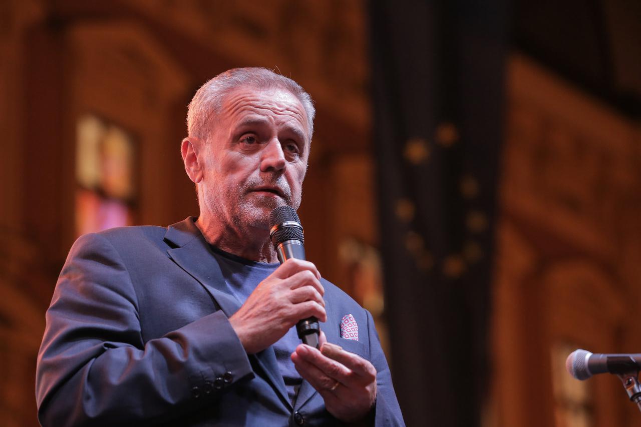 Uz koncert Cetinskog Možnik se oprostio od gimnastike i najavio kandidaturu za EU parlament