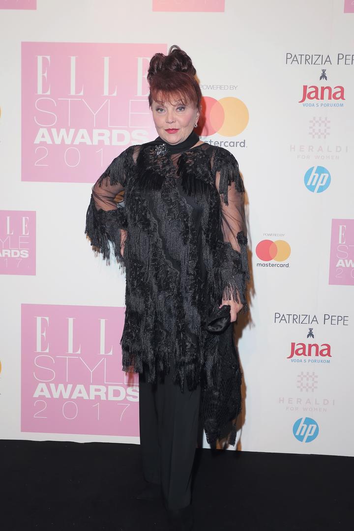  Naša velika rock, blues, soul i jazz pjevačica Zdenka Kovačiček sinoć je osvojila nagradu za životno djelo.