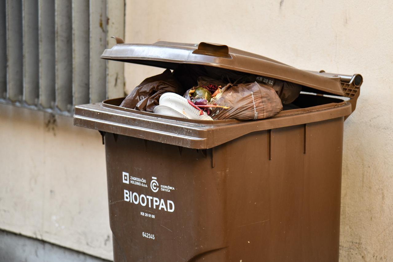 Kante za biootpad u centru Zagreba