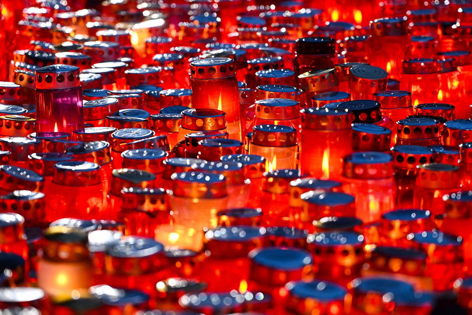 Prizori su posebno dojmljivi u noćnim satima kada svjetlost tisuća lampiona stvara nevjerojatne scene.