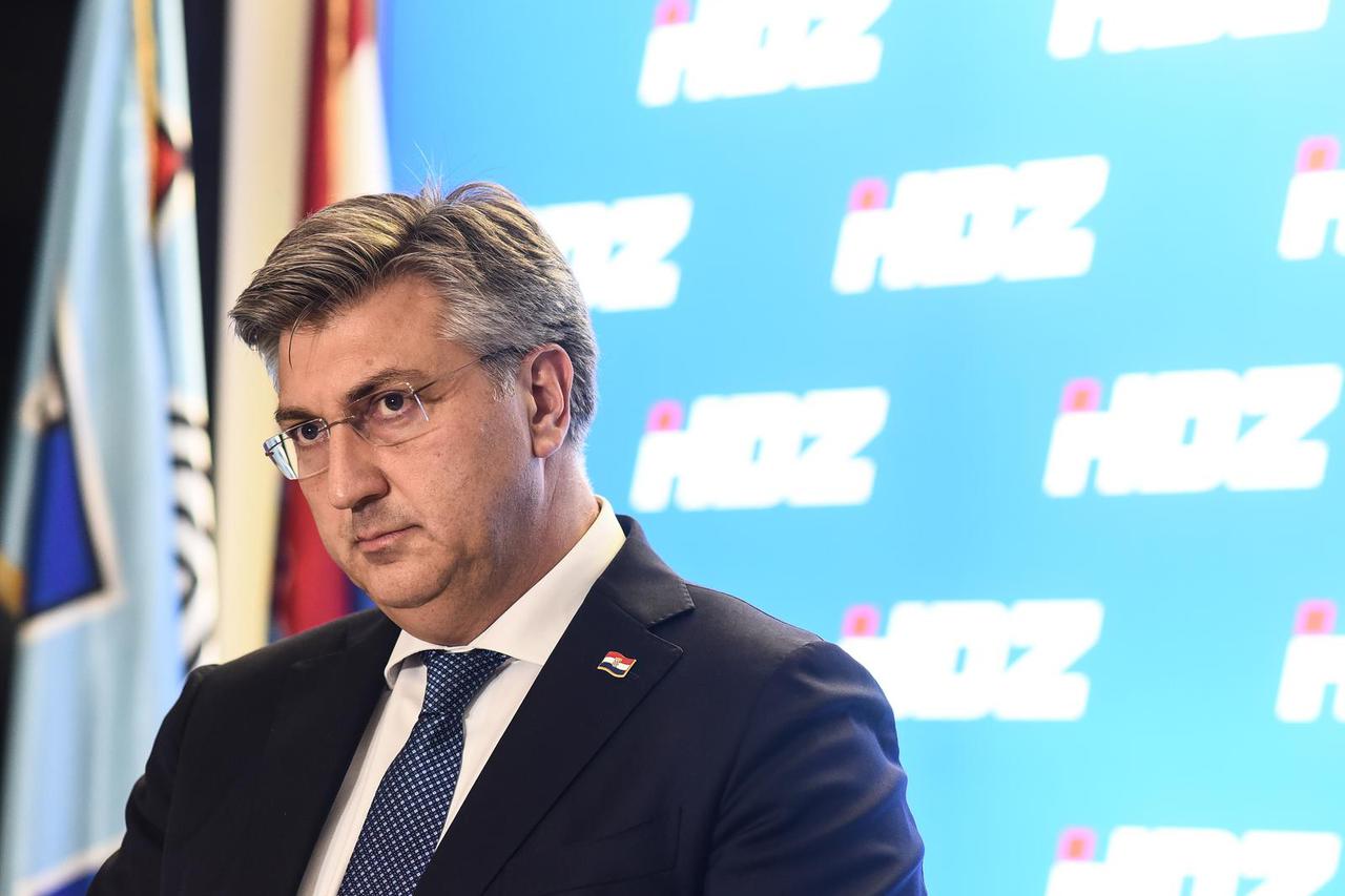 Zagreb: Andrej Plenkovi? obratio se medijima nakon sjednice Predsjedništva HDZ-a