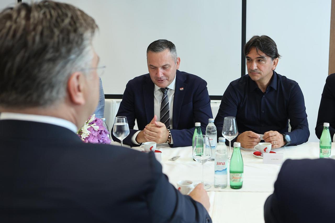 U Velikoj Gorici potpisan sporazum između Vlade i HNS-a o darovanju zemljišta