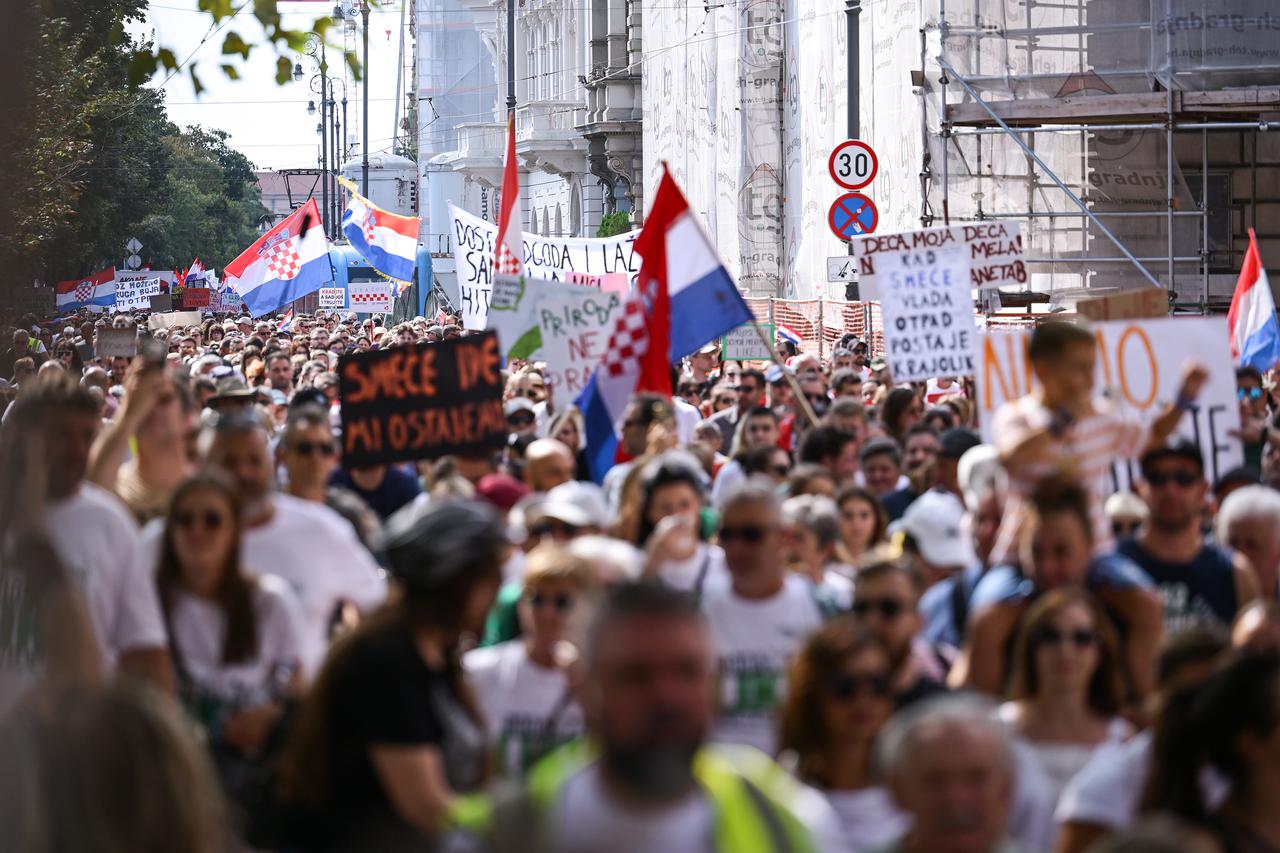 Veliki prosvjed u Zagrebu zbog zagađenja i opasnog otpada u Lici