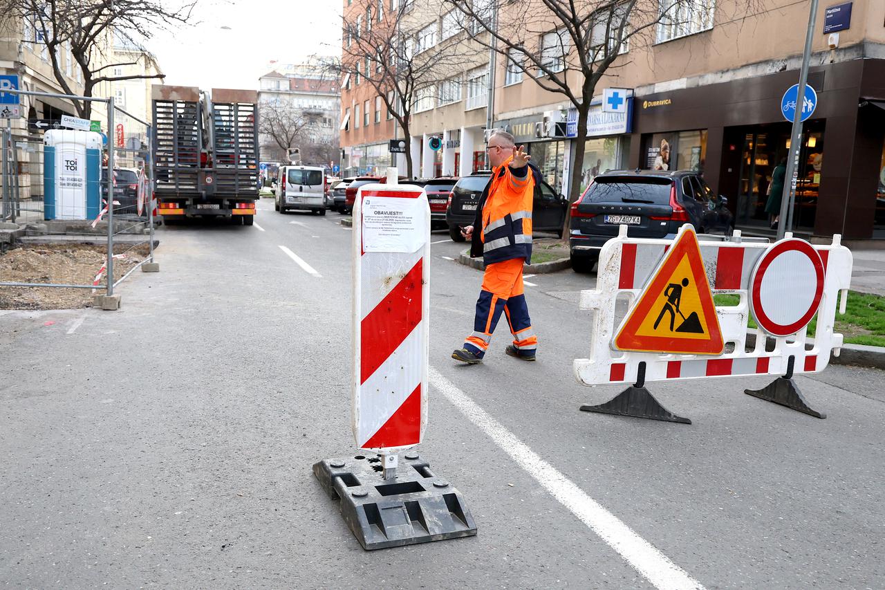 Zagreb: Dio Martićeve zatvoren za promet, problemi s novom regulacijom prometa