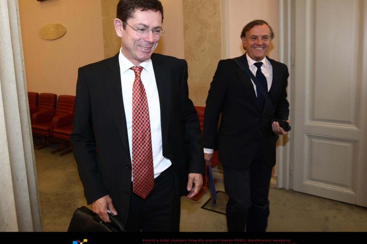 '09.06.2010.,Zagreb,Markov trg - Sjednica Hrvatskog sabora.Ivan Simonovic,Drazen Bosnjakovic Photo: Davor Puklavec/PIXSELL'