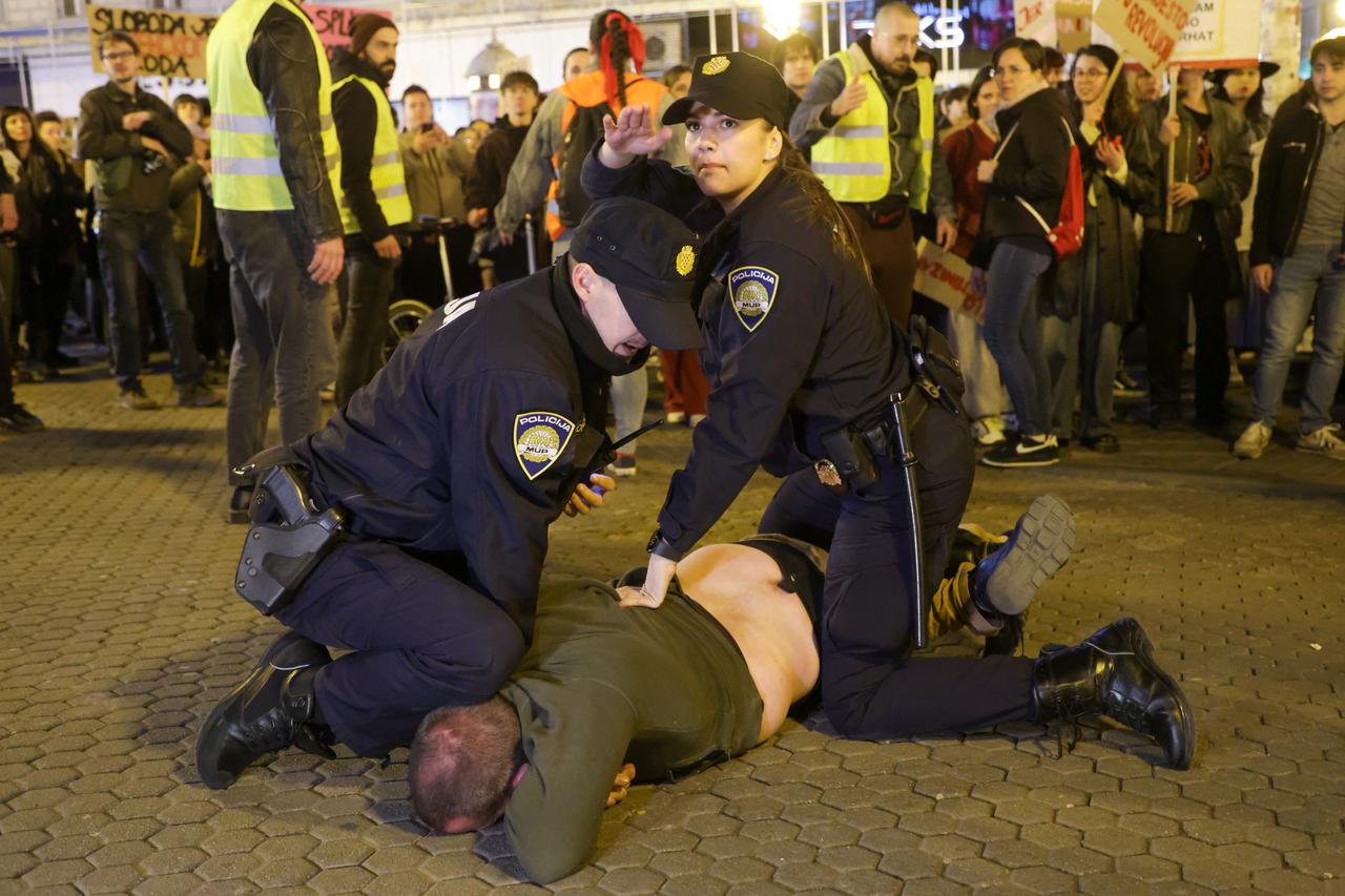 Zagreb: Policija uhitila muškarca koji je verbalno napao sudionike Noćnog marša