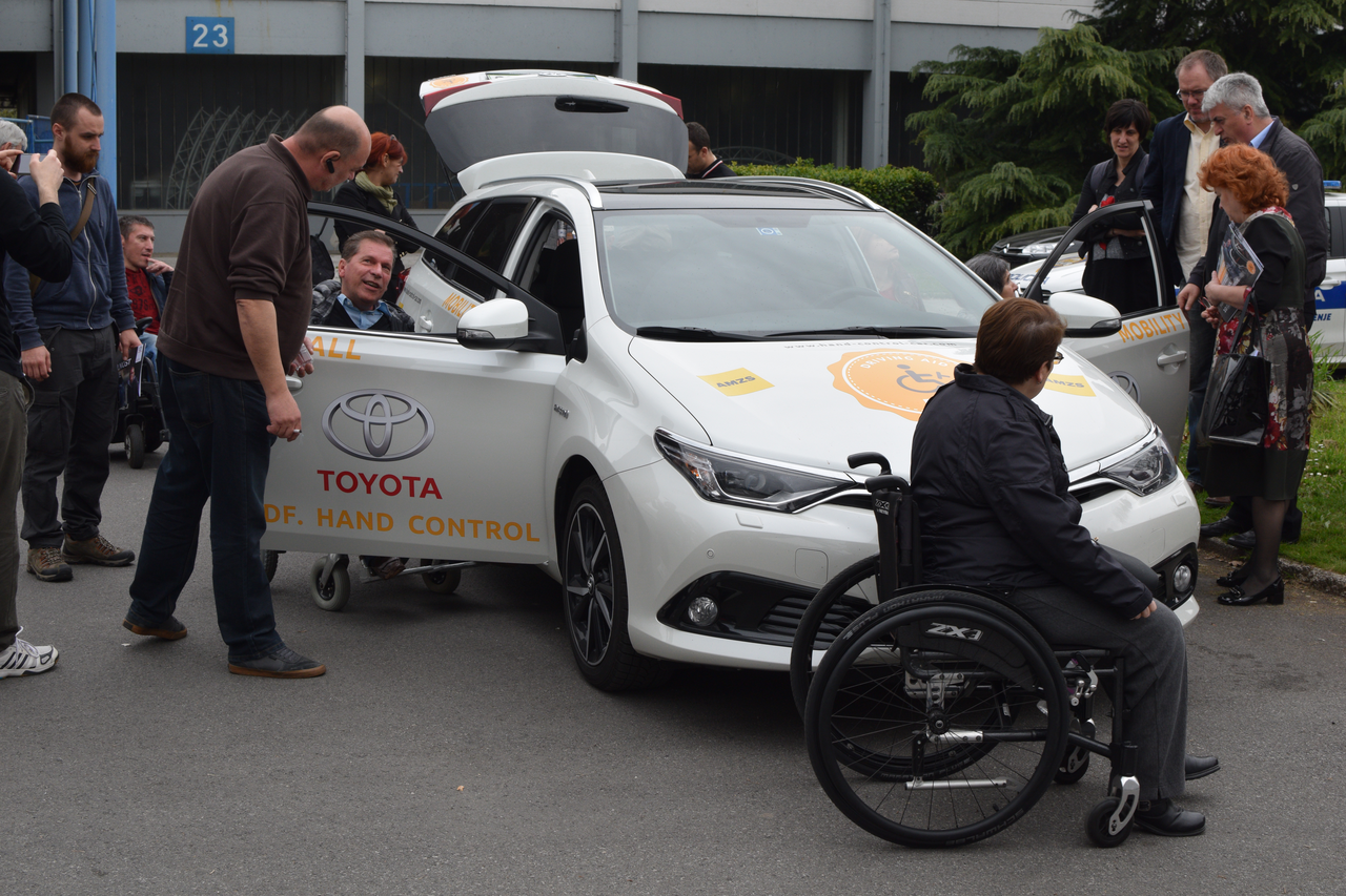 Regija Adriatic bit će prva u Europi u kojoj će Toyota tržištu ponuditi Auris TS hibrid prilagođen osobama s invaliditetom