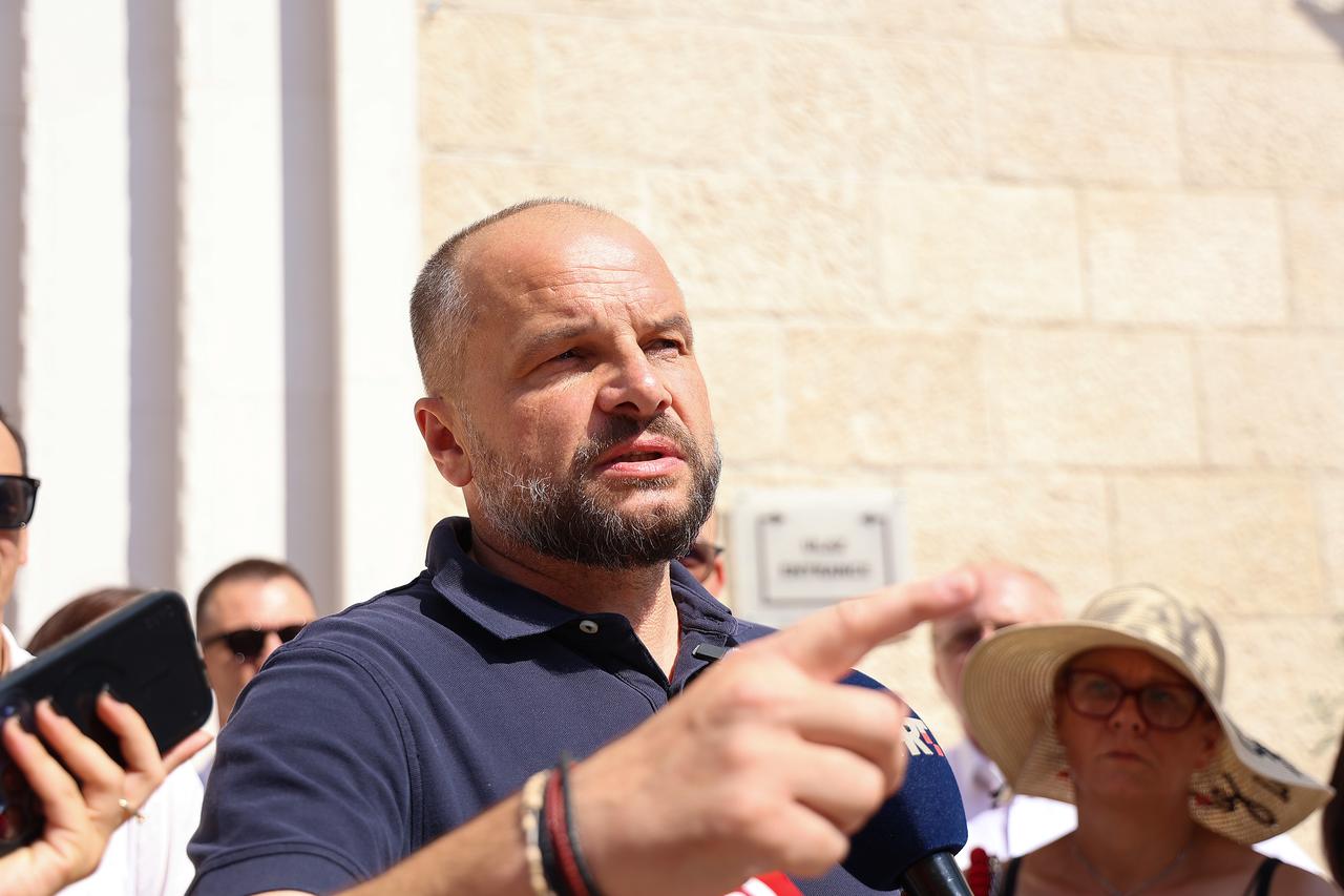 Sinj: Dolazak uzvanika na 311. Sinjsku alku