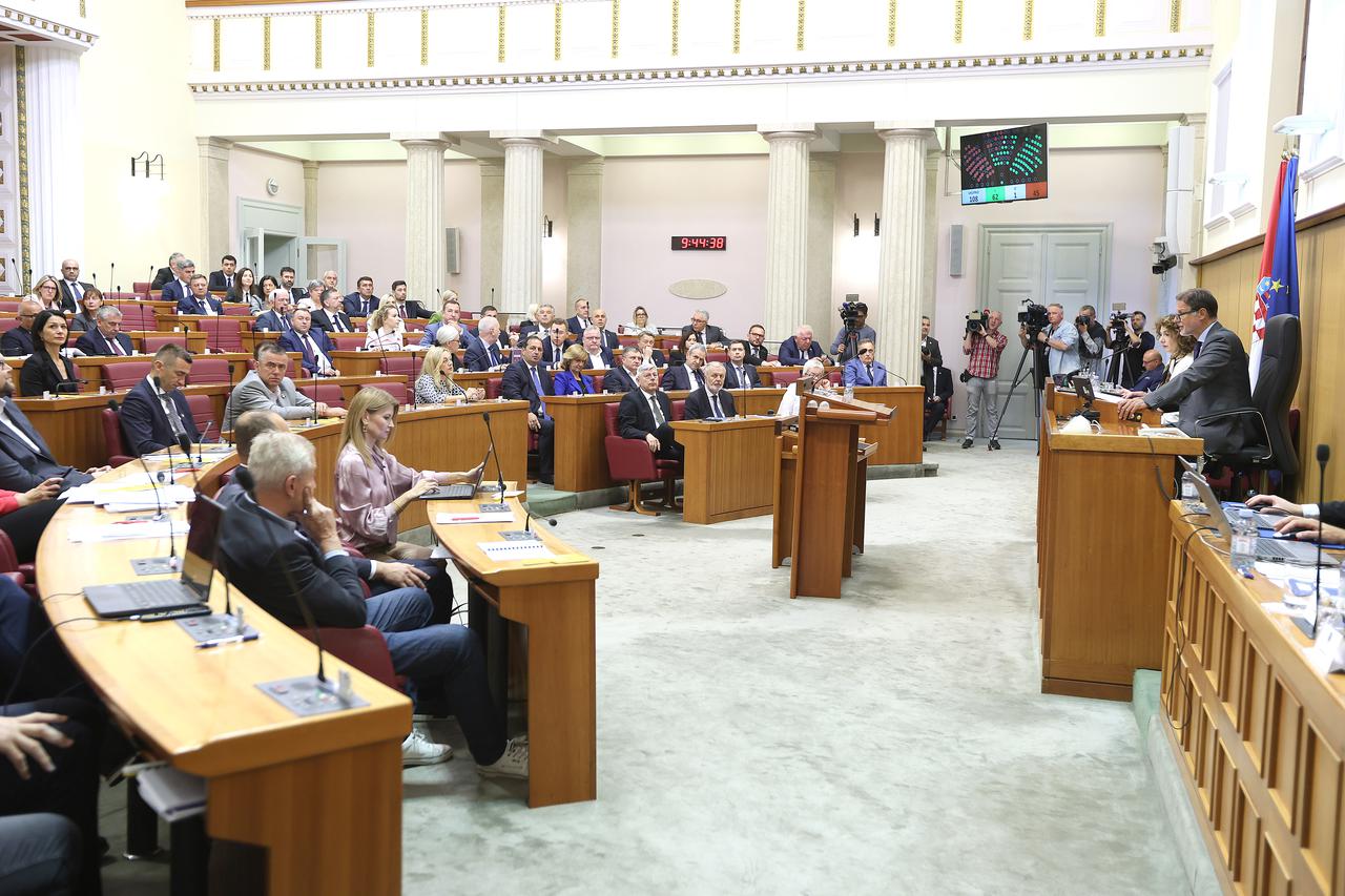 Zagreb: Počelo prvo aktualno prijepodne novog saziva Hrvatskog sabora