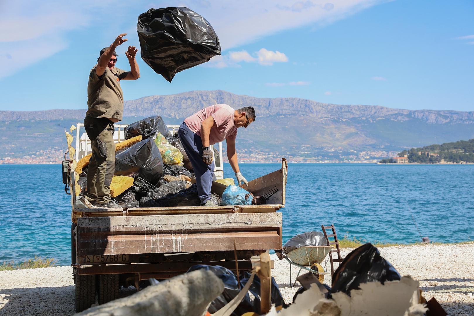 Čistilo se i u Slatinama na otoku Čiovu.