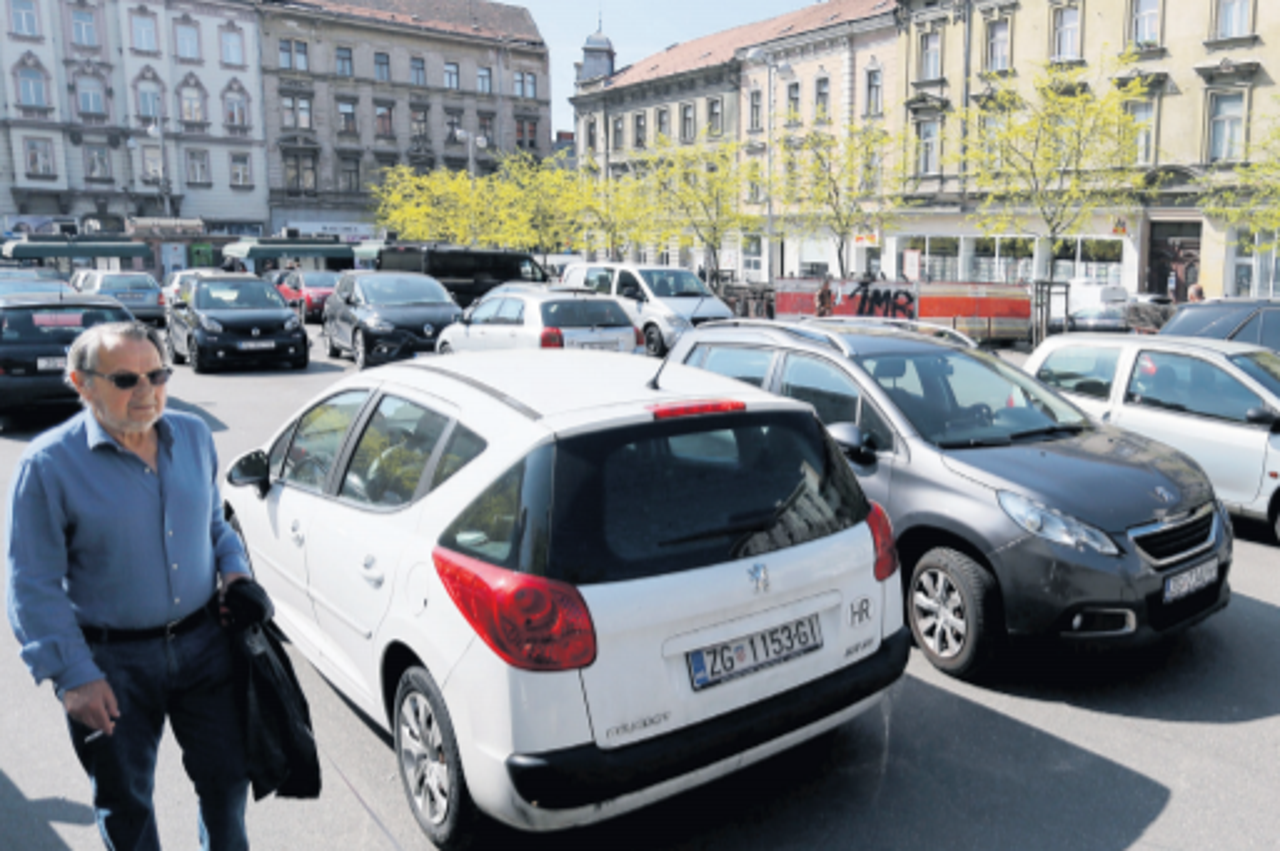 Britanski trg - Popularni zagrebački trg postao je ionako parkiralište