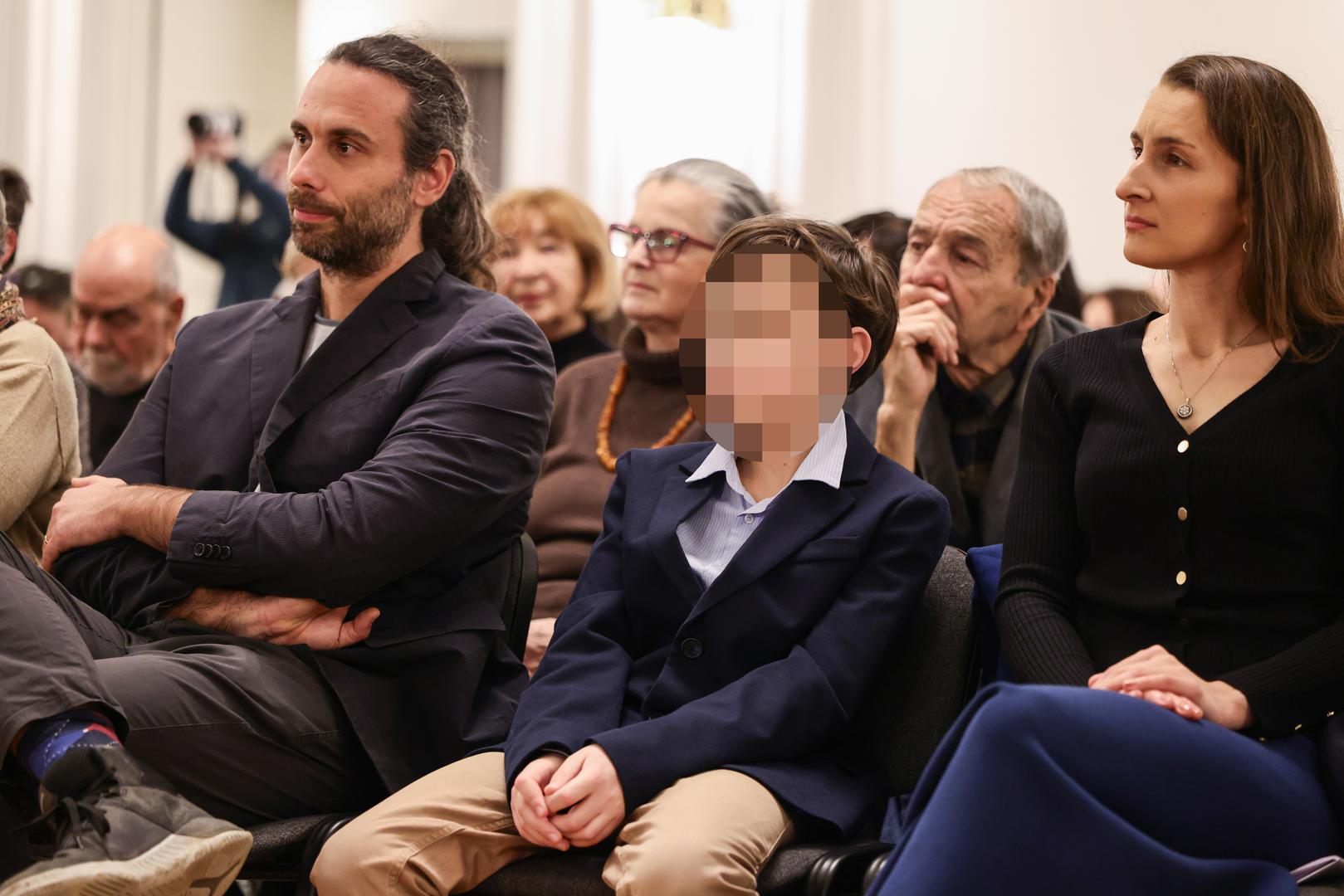 Jadranka Kosor ima sina Lovru Škopljanca, kojeg je dobila 1994. godine.