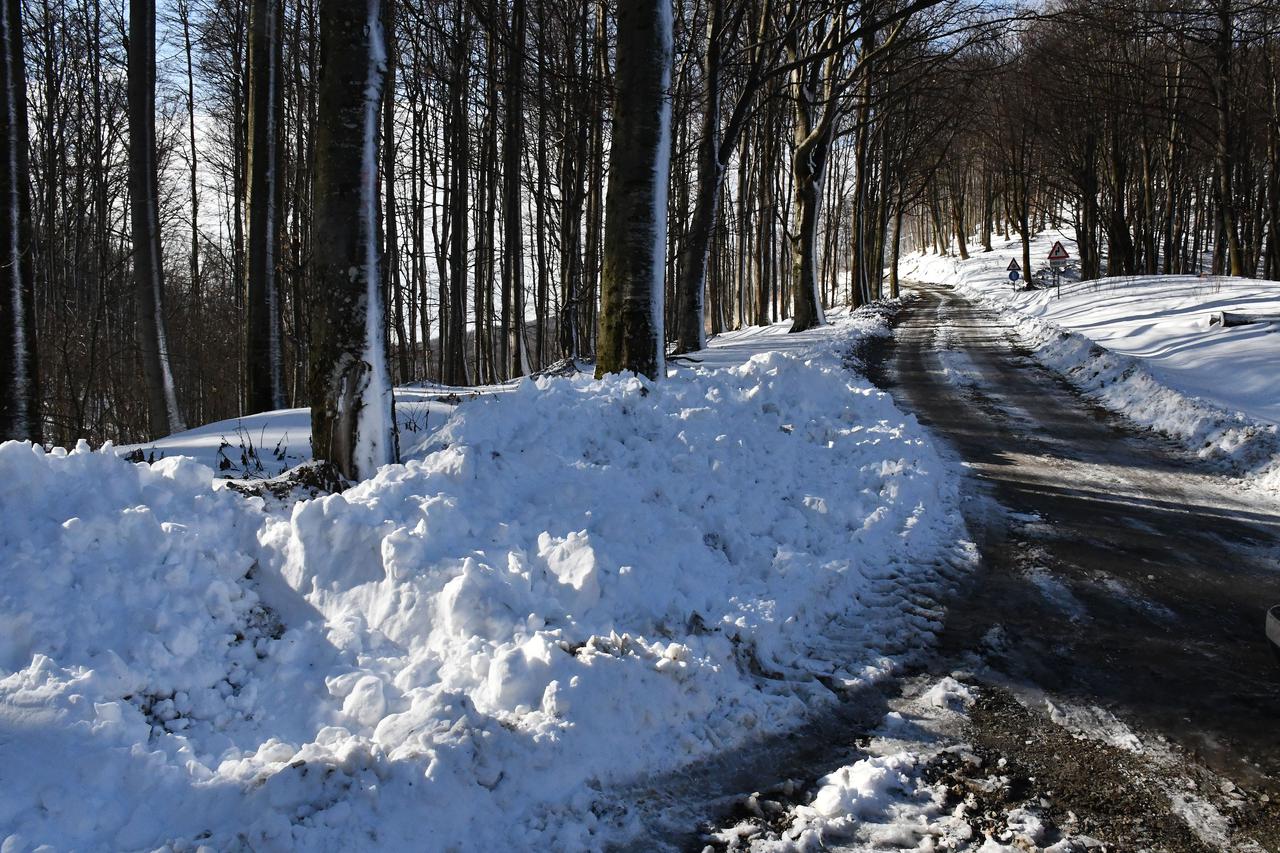 Na Papuku pronađena dva smrznuta tijela