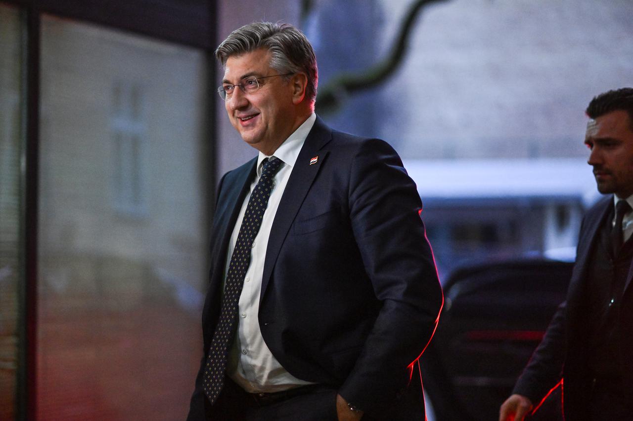 Zagreb: Dolazak članova HDZ-a na sjednicu šireg Predsjedništva stranke