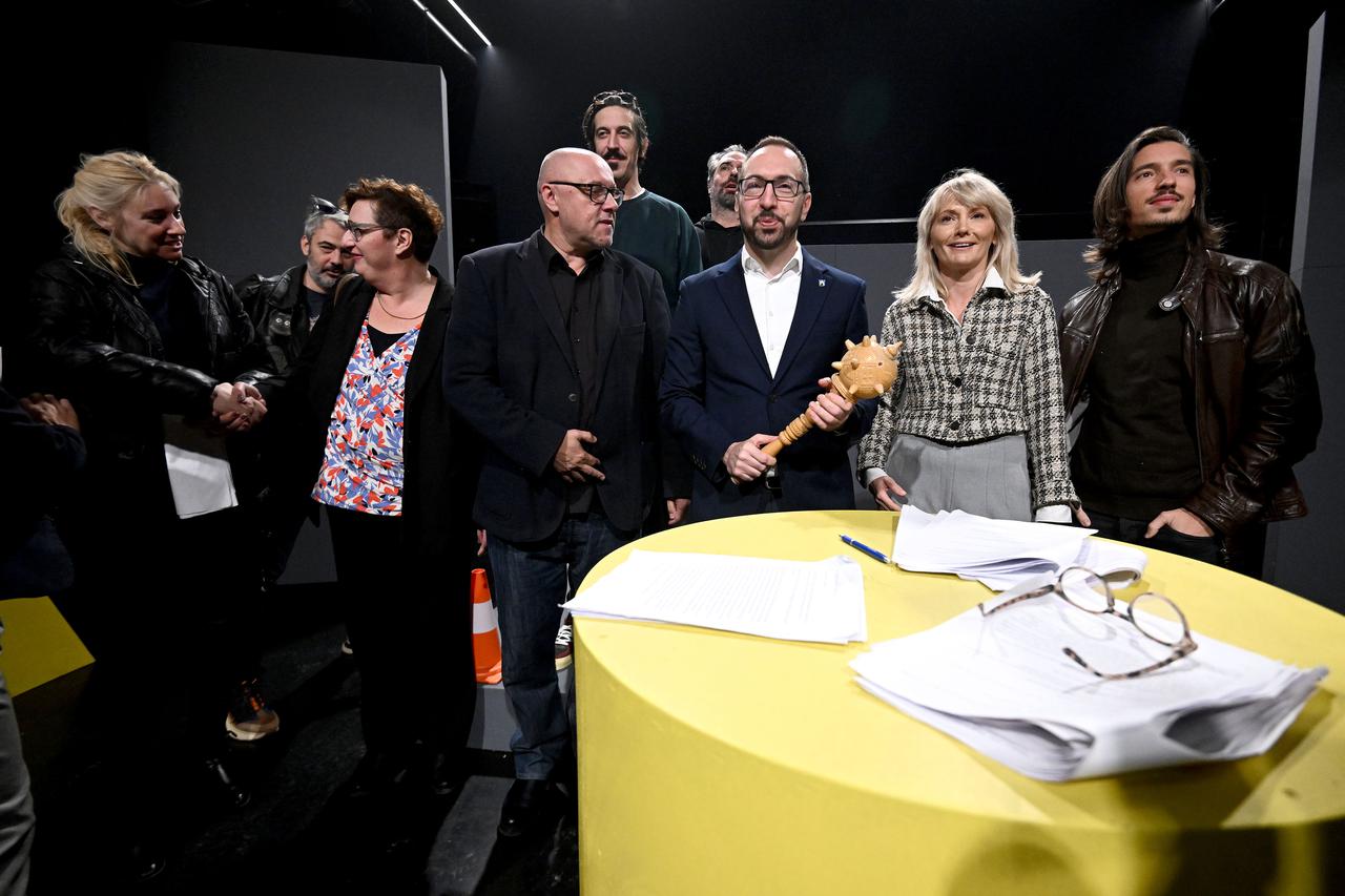 Zagreb: Tomašević obišao kazalište Gavella i održao konferenciju za medije