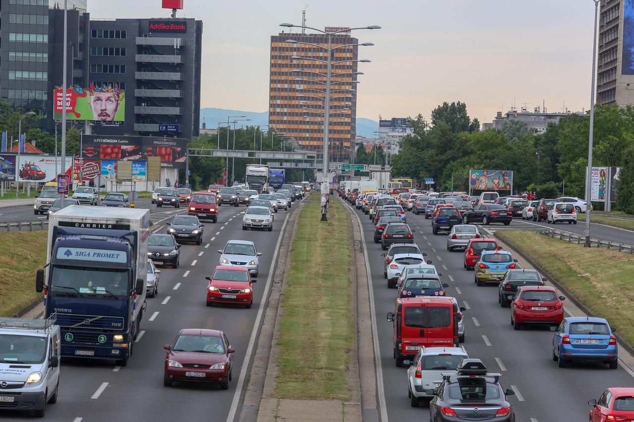 Zagreb: Kolaps na gradskim prometnicama zbog prosvjeda za smanjenje cijena goriva