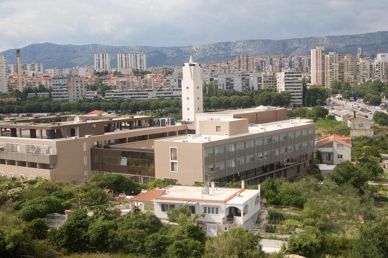 Split: Pogled iz zraka na grad i okolicu