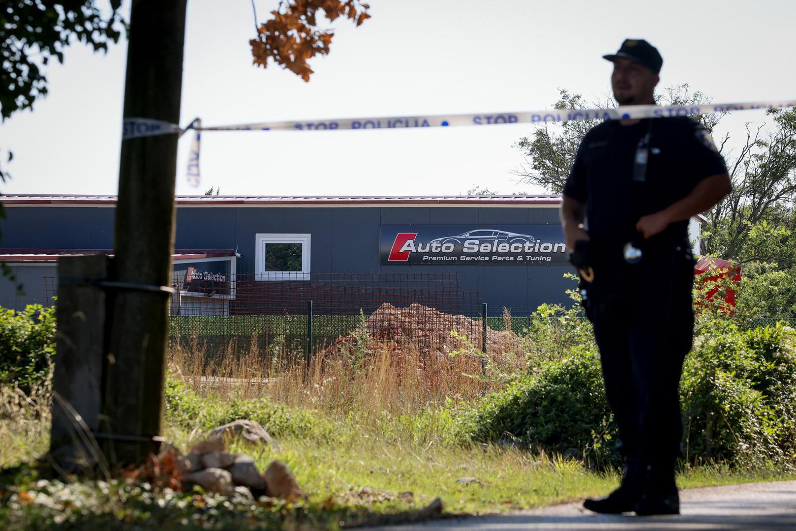 04.09.2025., Brisevo - Ocevid na mjestu na kojem je upucan vlasnik autosalona Photo: Sime Zelic/PIXSELL