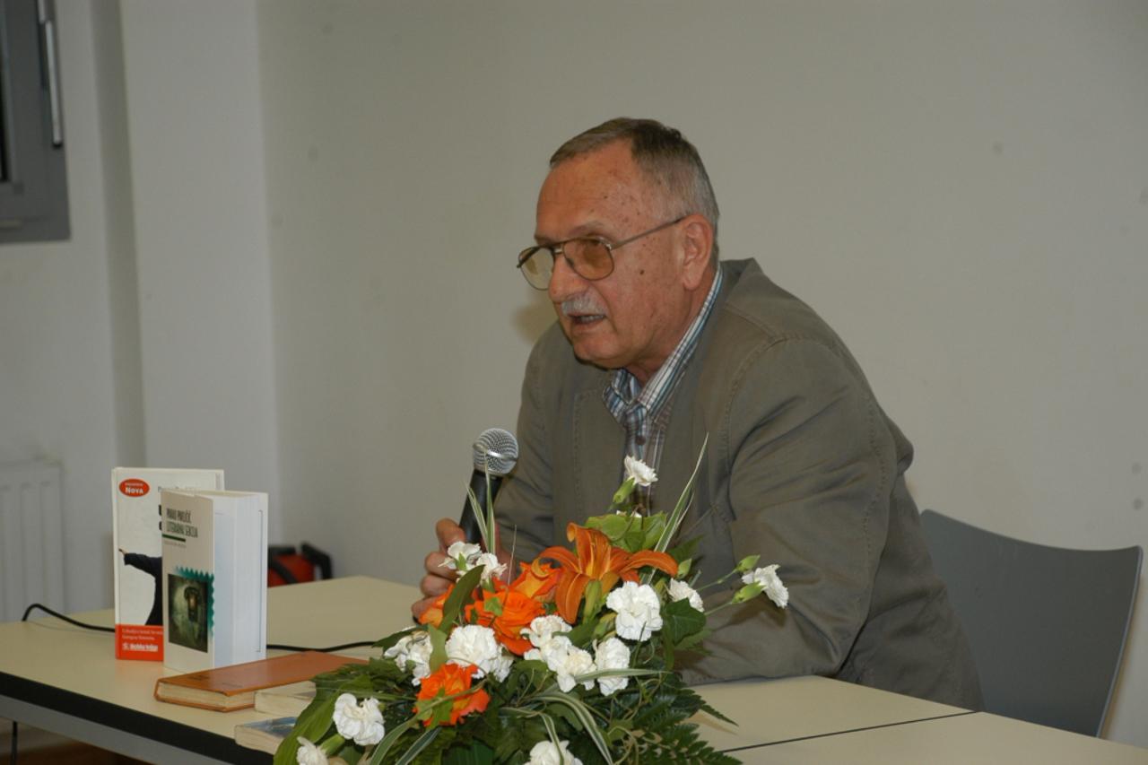 Pavao Pavličić 