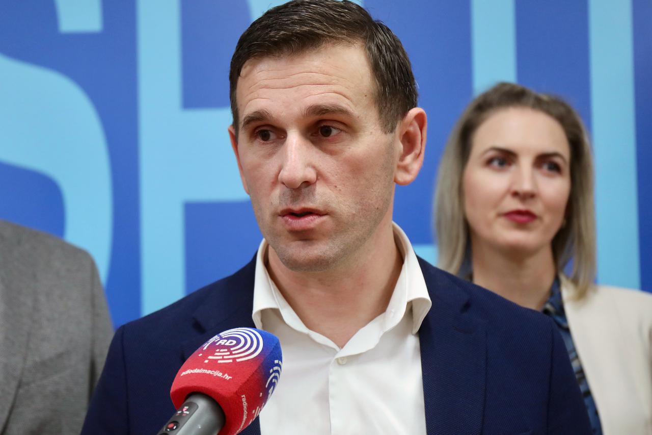 Split: Tomislav Šuta dao izjavu za medije nakon dobitka na izborima za predsjednika gradskog ogranka stranke