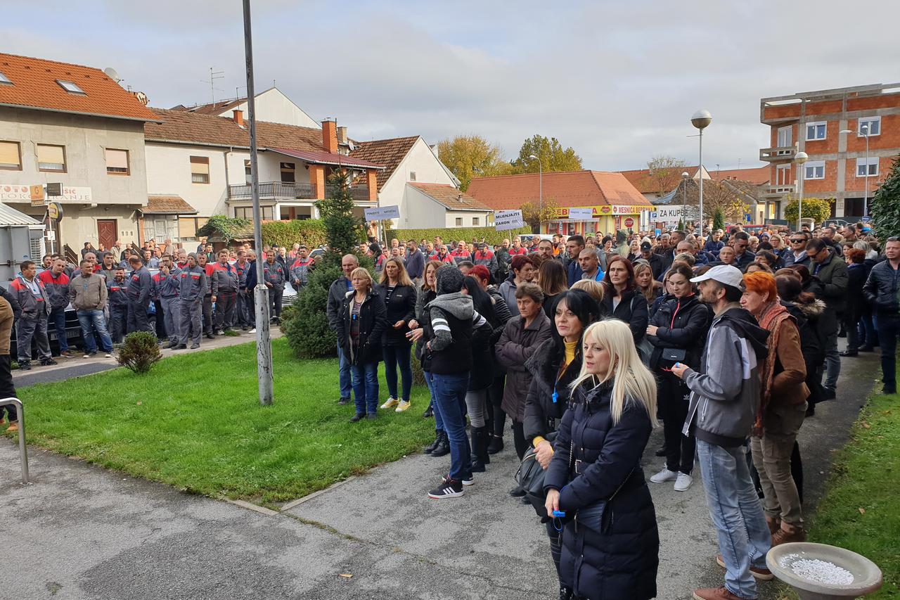 Prosvjed zbog preraspodjele državnog zemljišta