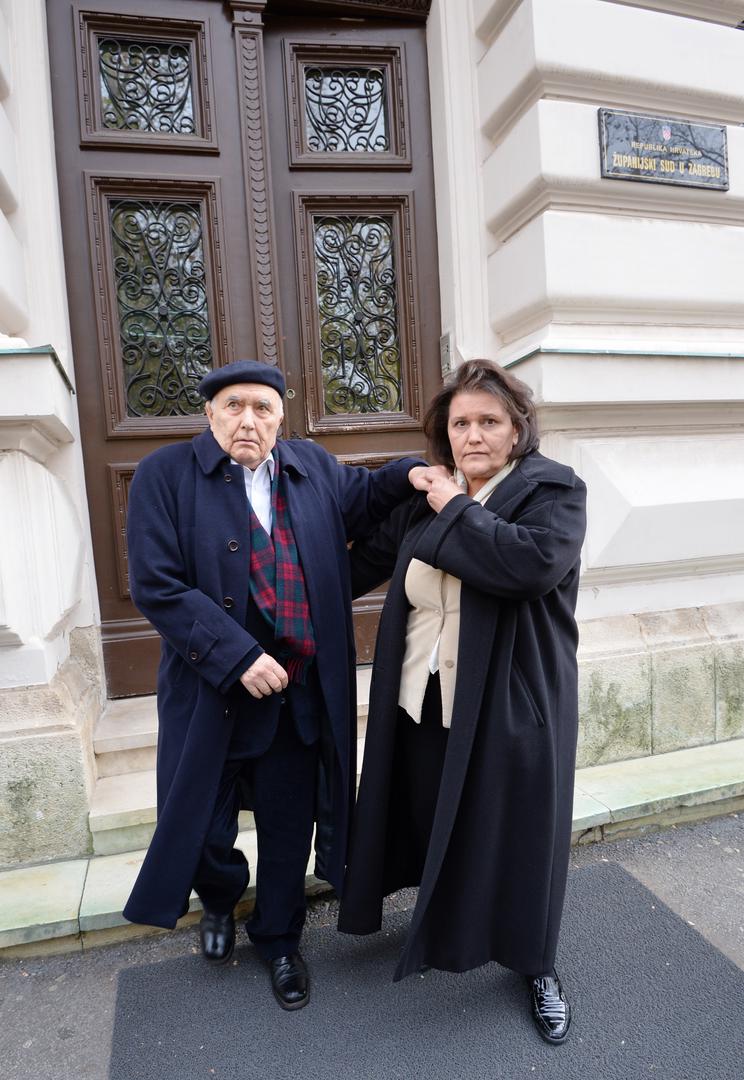- Naravno da mu i Mirjana rijetko dolazi kad je novinari svaki put dočekaju pred pritvorom s neumjesnim pitanjima - dodatno je tada povjerio Sanaderov bivši suradnik.
