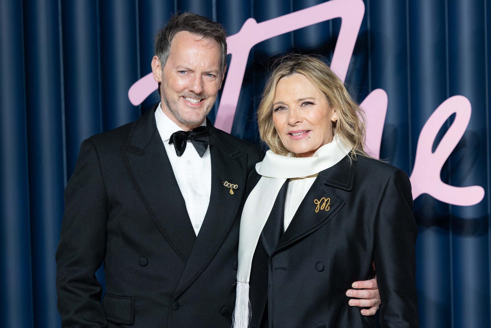 Sama Cattrall uz fotografiju je kratko napisala kako je to "ostvarenje sna", dajući do znanja koliko joj znači sloboda da se osjeća ugodno u vlastitoj koži.