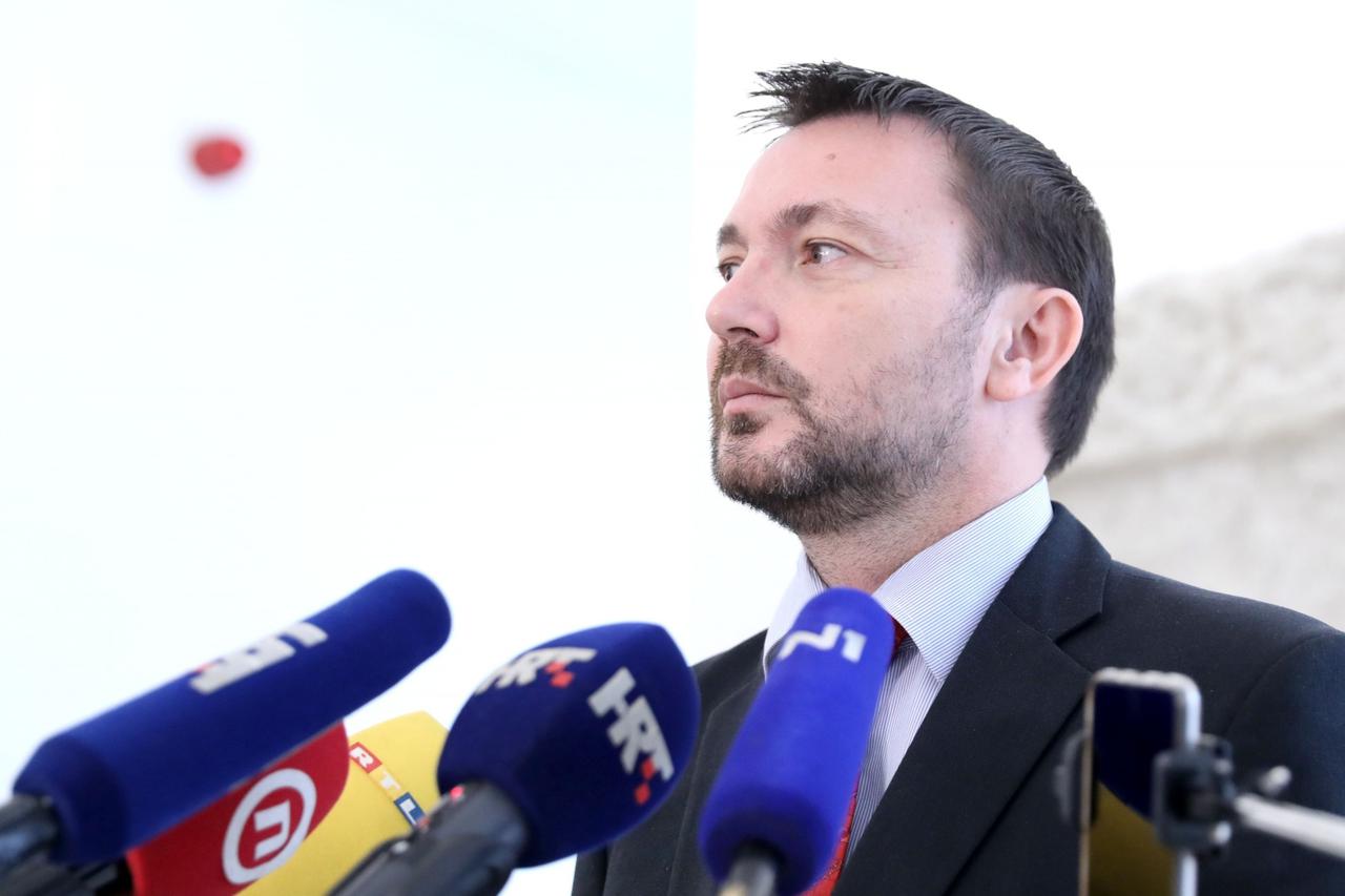 Zagreb: Arsen Bauk komentirao je u Saboru pokretanje interpelacije o radu Vlade