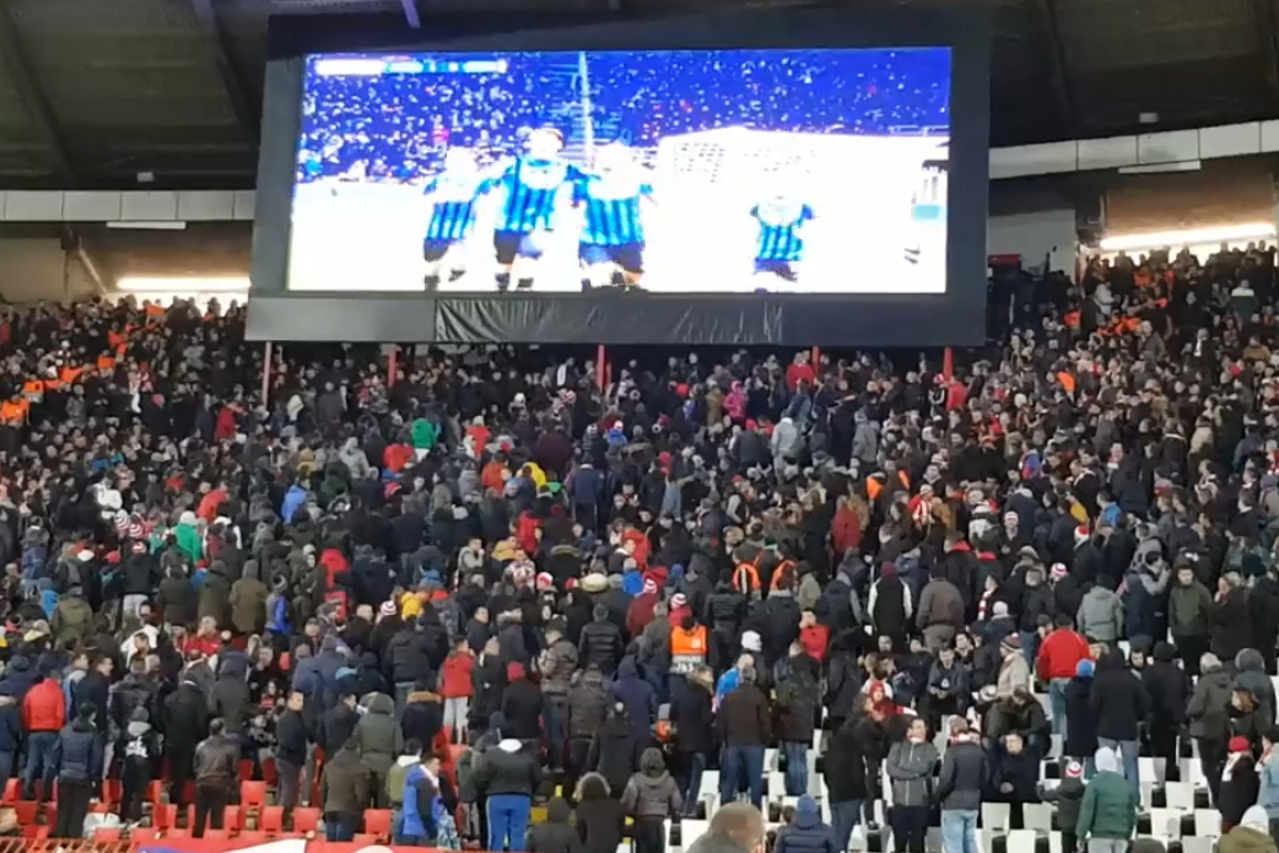 Navijači Zvezde slave gol Atalante