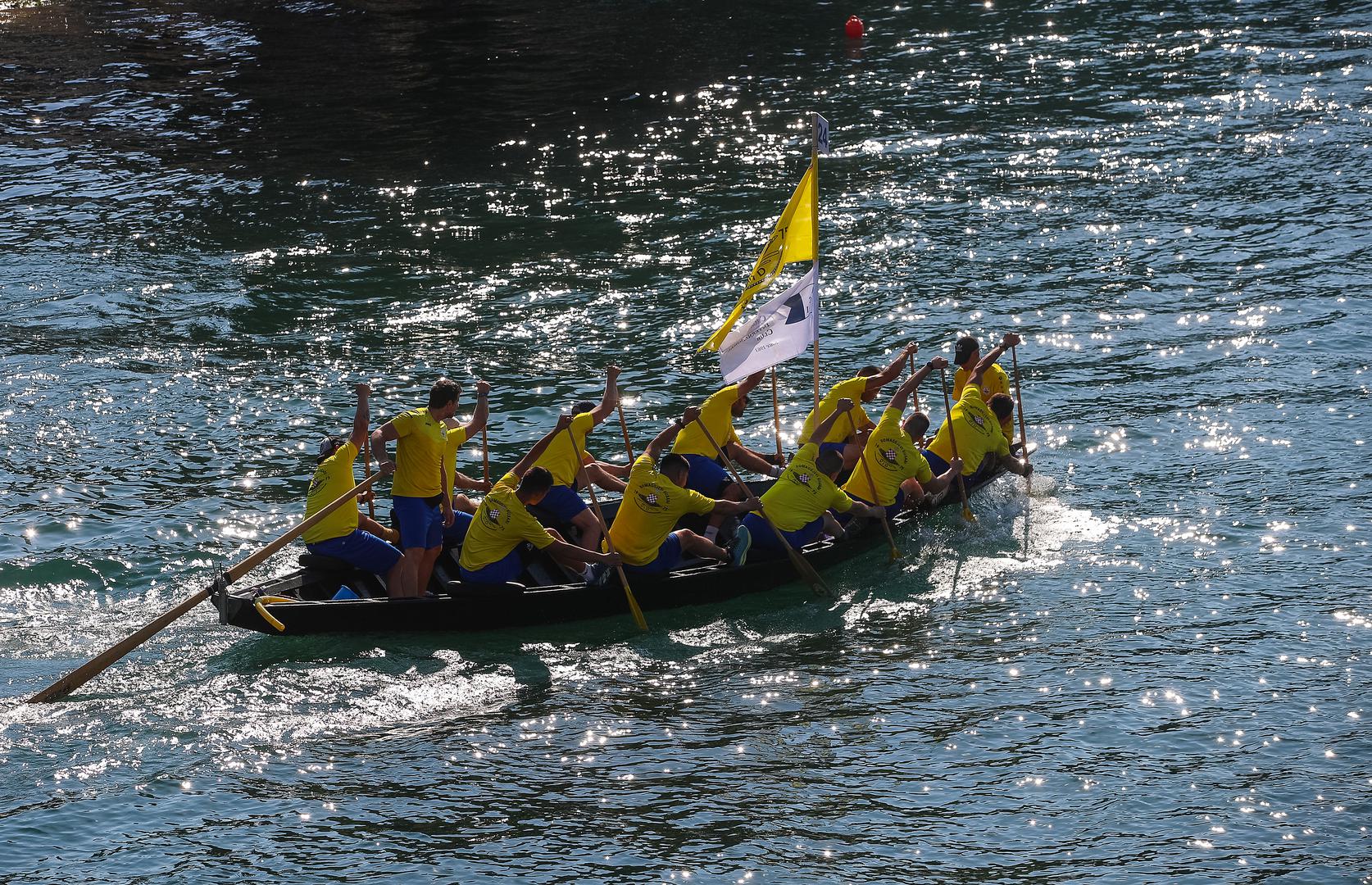 Atraktivni Maraton lađa duž Neretve pratilo je oko 70 plovila u kojima je bilo i turista.