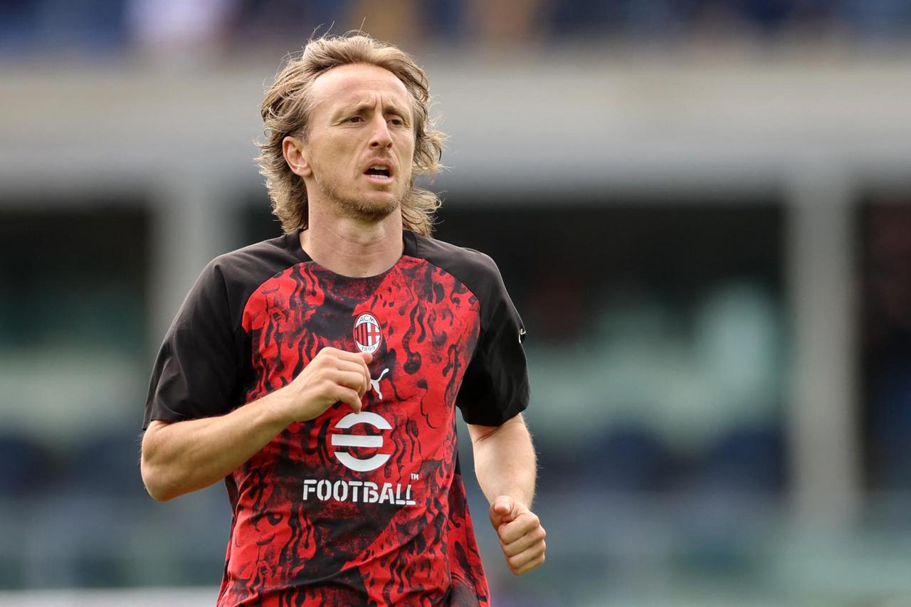 Serie A - Hellas Verona v AC Milan