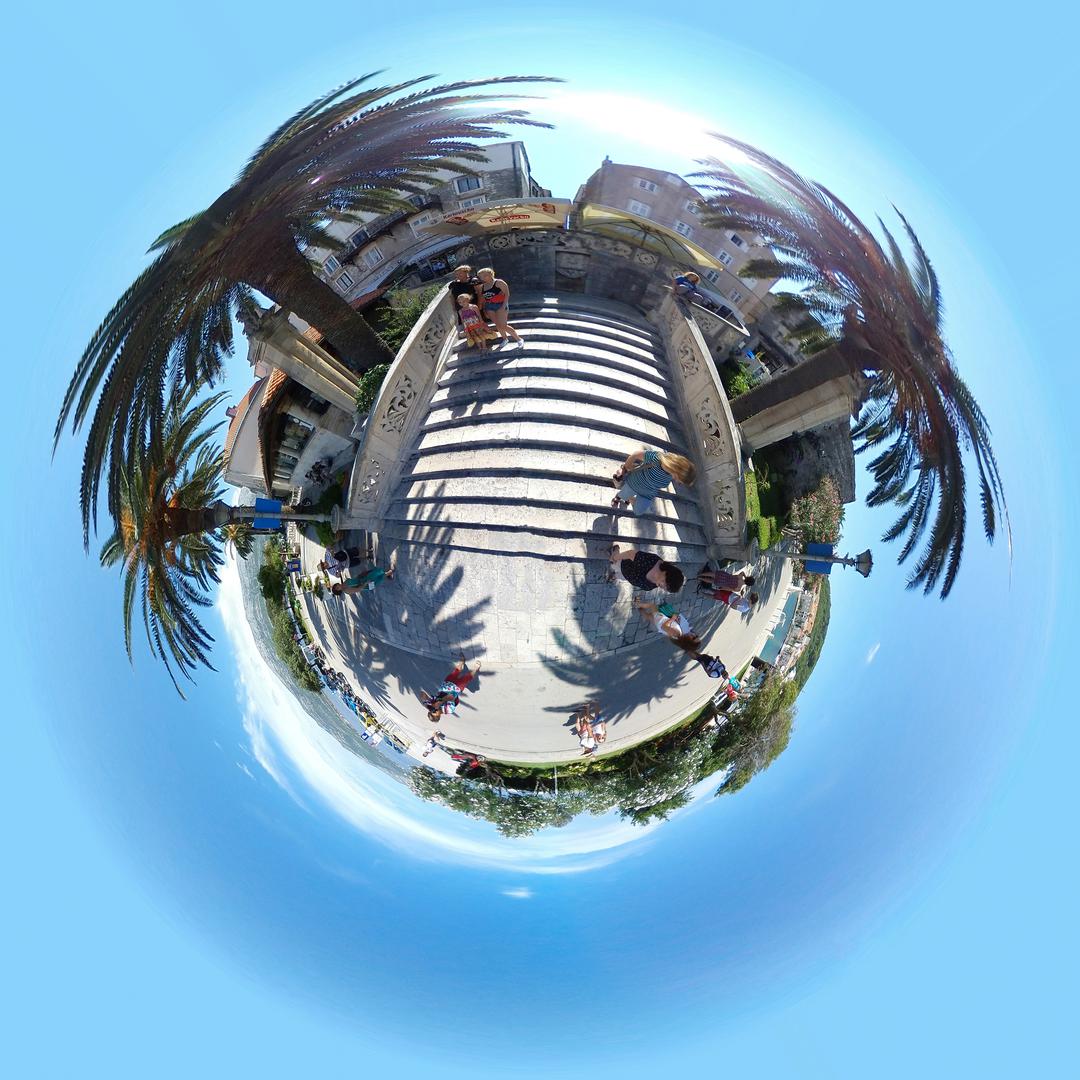 Njihov sferičan oblik djelo je Pixsellova fotoreportera Davora Puklavca, majstora za sve popularniju tehniku snimanja u 360 stupnjeva.