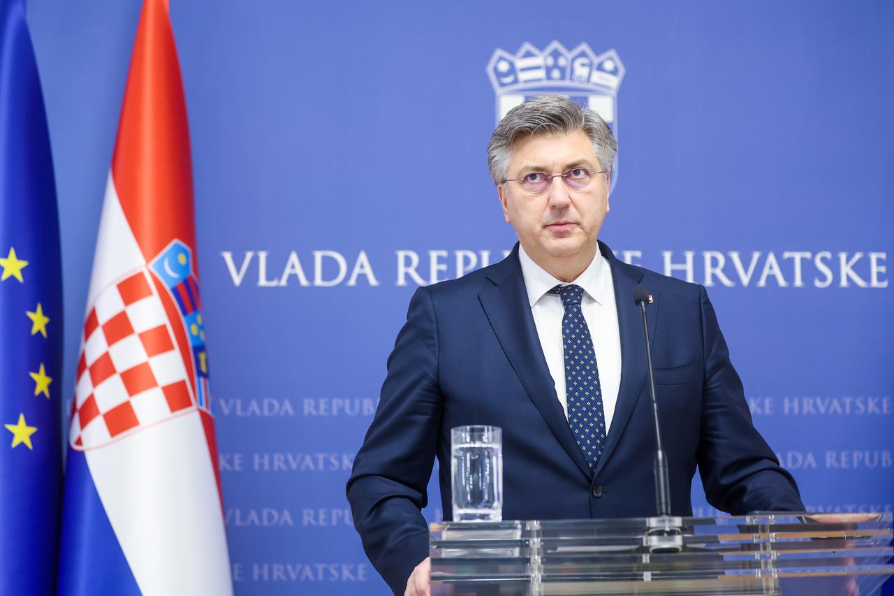 Zagreb: Andrej Plenković dao izjavu za medije nakon sastanka koalicije