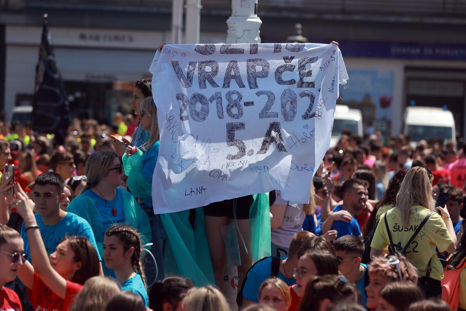 26.05.2023. Zagreb - Norijada maturanata na na Trgu bana Josipa Jelacica Photo: Sanjin Strukic/PIXSELL