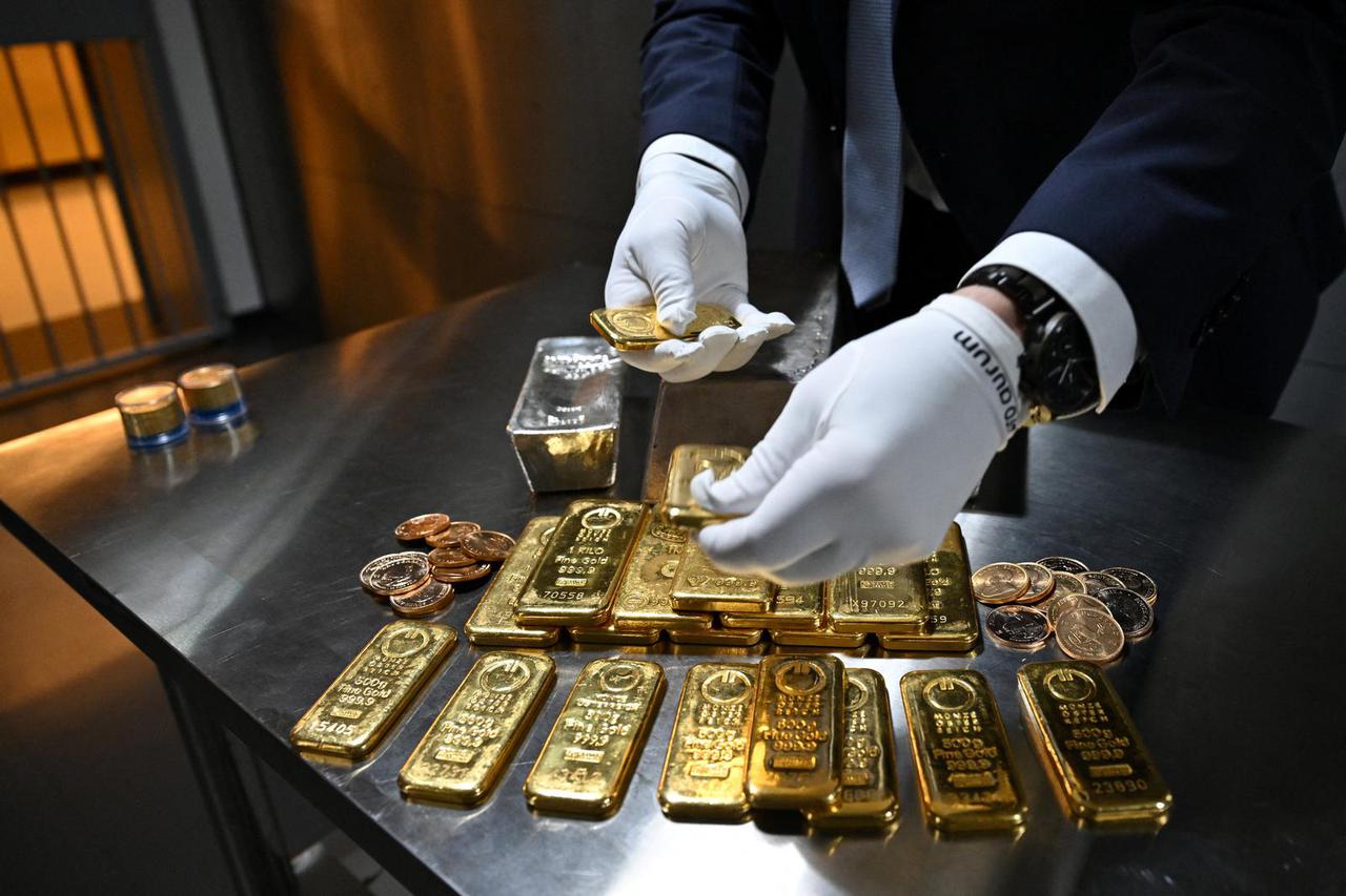 Gold price rises above $5,300 per ounce