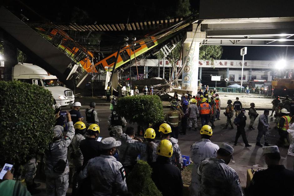 Mexico City Subway Overpass Collapses, Killing 23 Persons