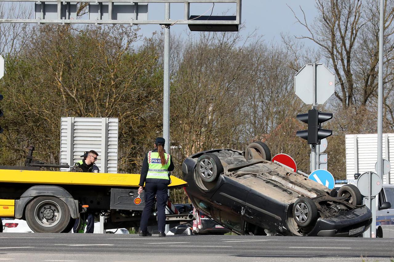Motociklist poginuo u sudaru s automobilom kod Velike Gorice